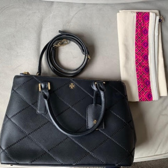 Tory Burch Black Saffiano Leather Robinson Tote - Picture 1 of 2